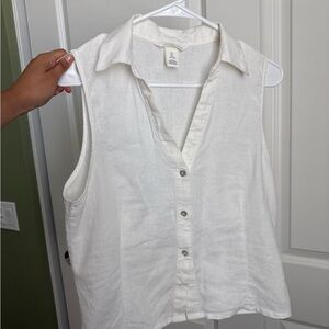 H&M White Sleeveless Button Down Blouse
